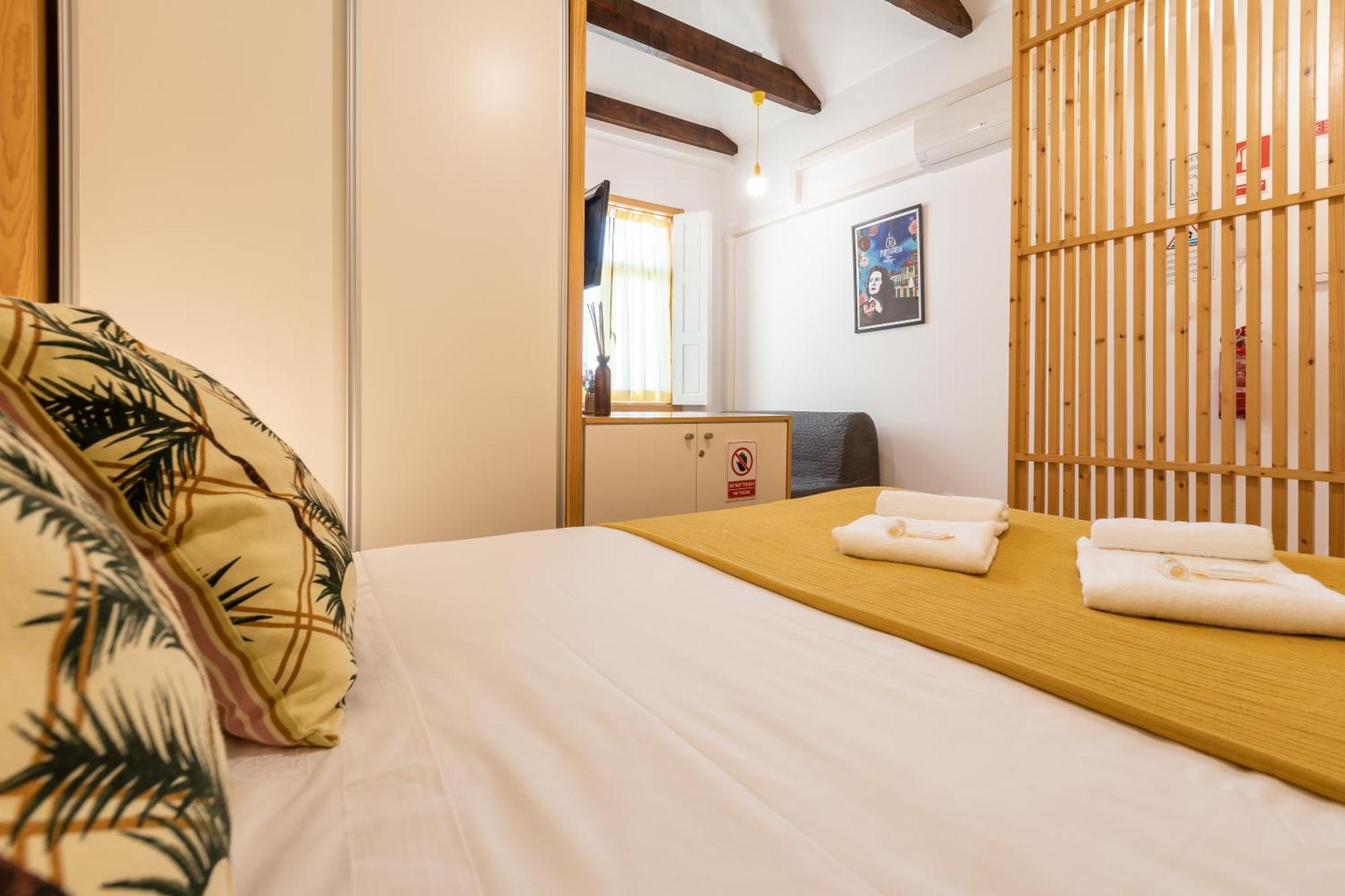 731 Costa Cabral Metro Residence Porto Room photo