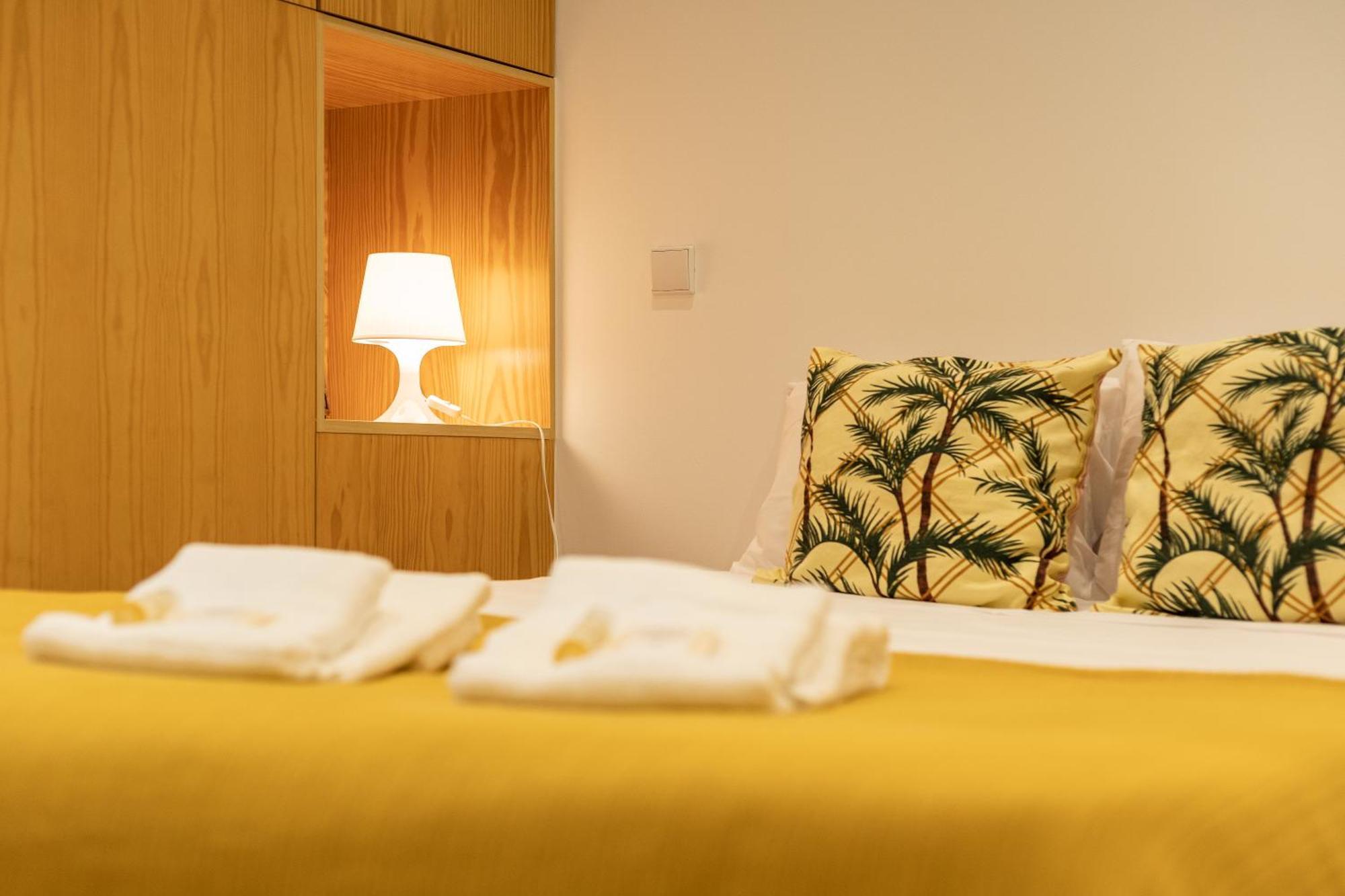 731 Costa Cabral Metro Residence Porto Room photo