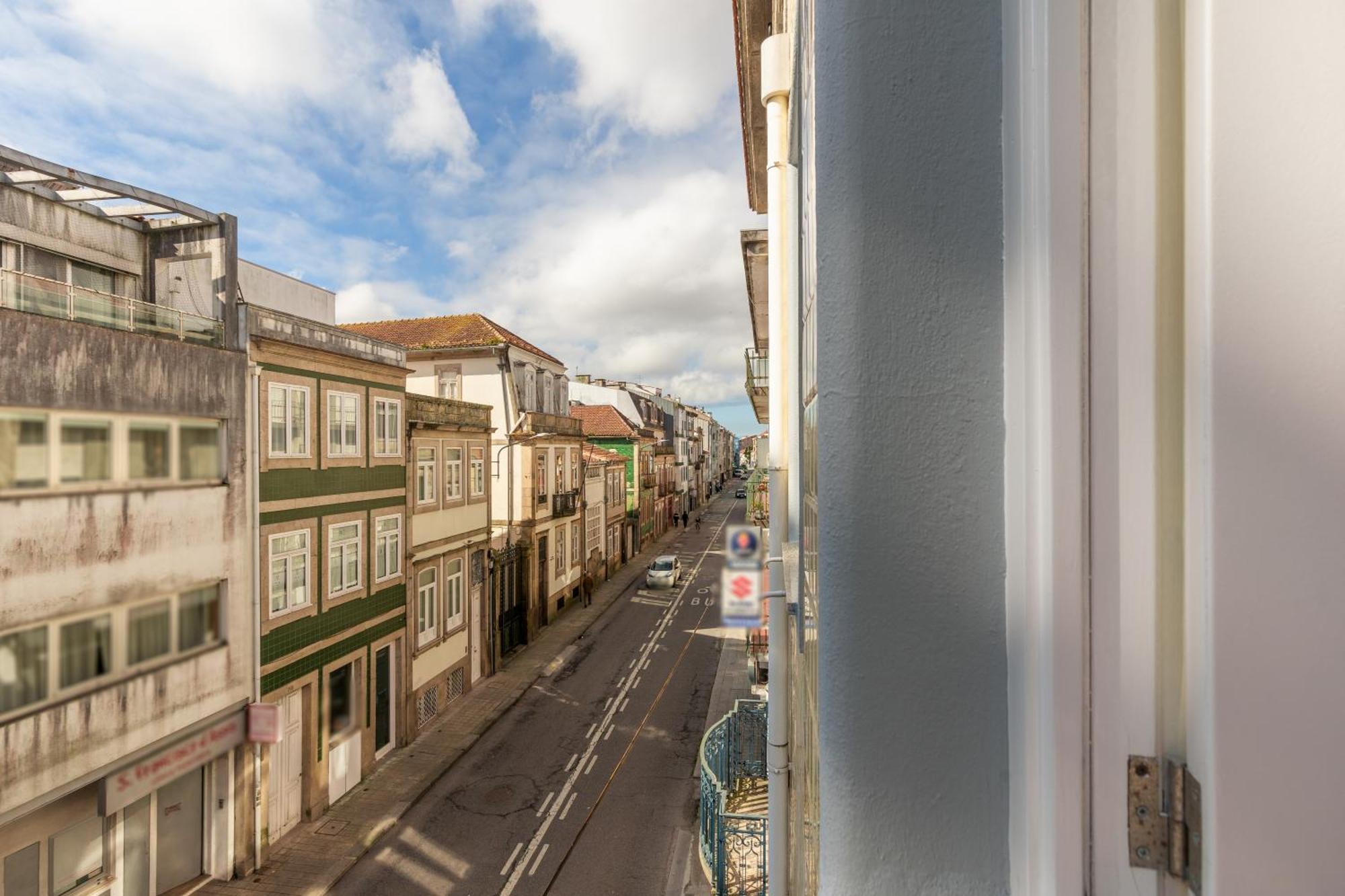731 Costa Cabral Metro Residence Porto Room photo