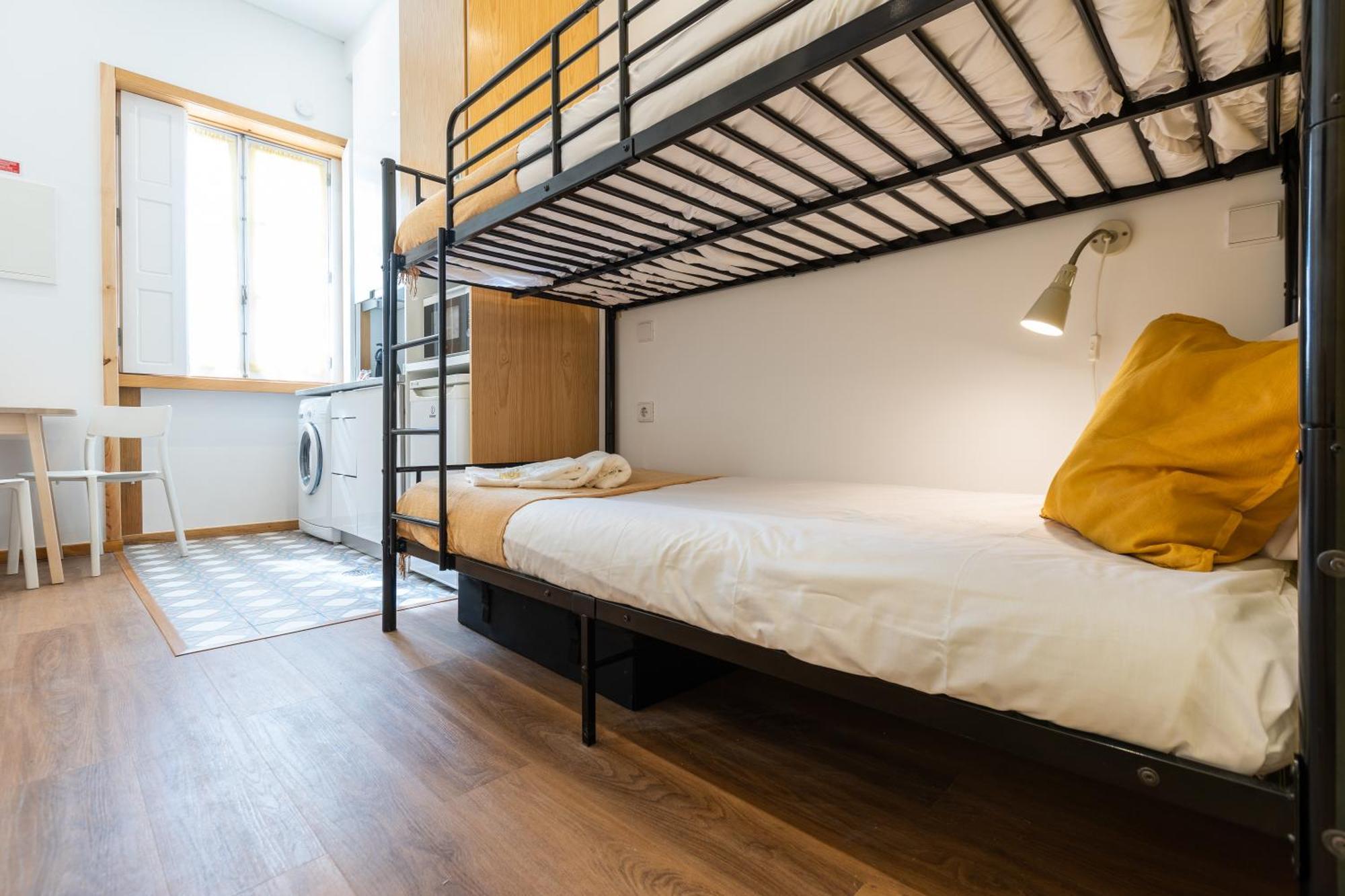 731 Costa Cabral Metro Residence Porto Room photo
