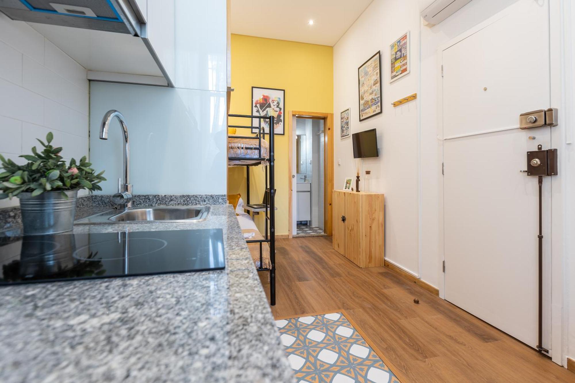 731 Costa Cabral Metro Residence Porto Room photo